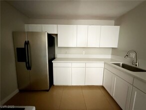 2353 Exeter Dr in Las Vegas, NV - Building Photo - Building Photo