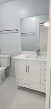 2574 W 71st Pl in Hialeah, FL - Building Photo - Building Photo