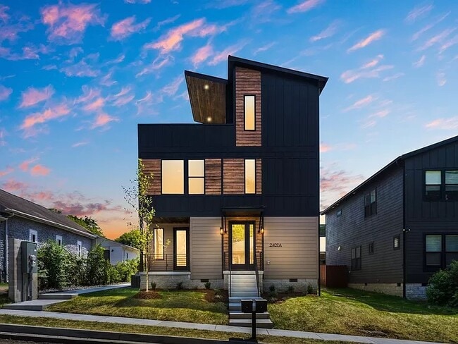 2409 Booker St in Nashville, TN - Building Photo - Building Photo