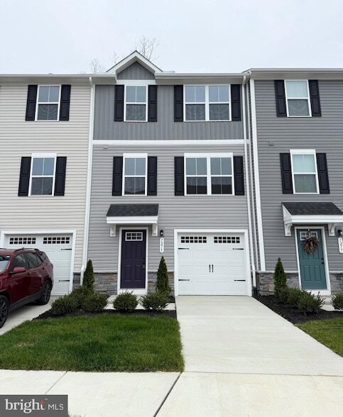 property at 7275 Congressional Cir