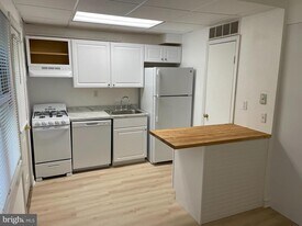 26 S Monroe Rd in Annapolis, MD - Building Photo