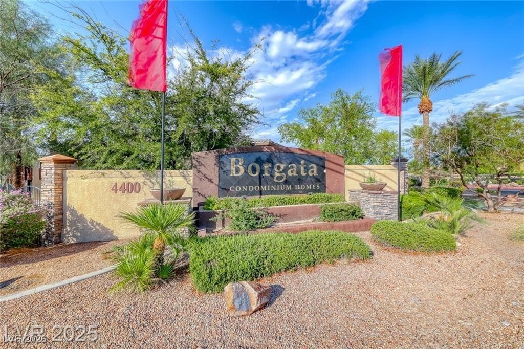 4400 S Jones Blvd in Las Vegas, NV - Building Photo