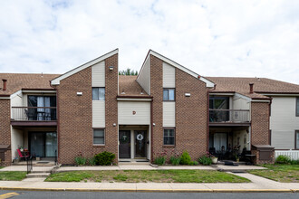 Copper Valley Village in Beverly, NJ - Building Photo - Building Photo