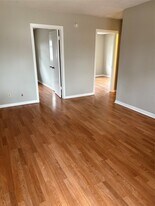 1215 8th St in Rosenberg, TX - Building Photo