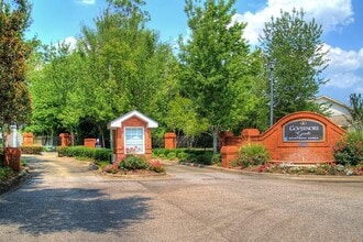 Governors Gate in Pensacola, FL - Foto de edificio - Building Photo