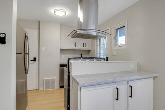 Amherst Townhomes in Amherst, NY - Foto de edificio - Building Photo