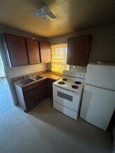 941 Sheridan St in Salina, KS - Building Photo - Building Photo