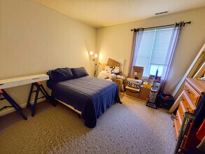 19 Hampshire Rd, Unit 202 in Methuen, MA - Building Photo - Building Photo