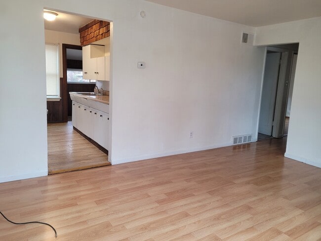 11244 Saint Clement Ln in St. Ann, MO - Foto de edificio - Building Photo