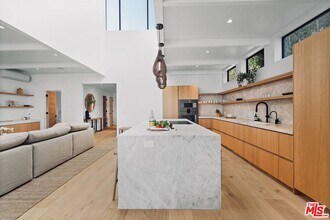 31376 Broad Beach Rd in Malibu, CA - Building Photo - Building Photo