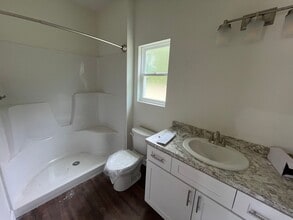 207 SW Rose Pointe Pl in Lake City, FL - Building Photo - Building Photo