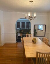 98 Westbourne Ter, Unit 1 in Brookline, MA - Foto de edificio - Building Photo