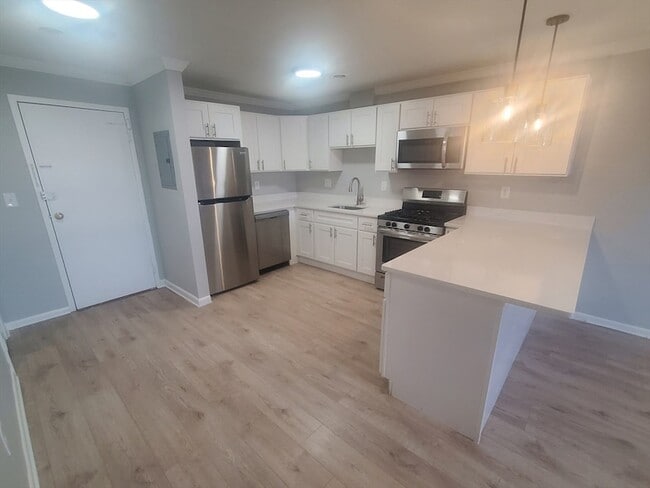 55 David Terrace, Unit 23 in Norwood, MA - Building Photo - Building Photo