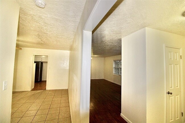 2000 E Alameda St in Norman, OK - Building Photo - Building Photo