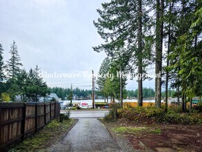222 Gold Creek Rd NW in Bremerton, WA - Building Photo - Building Photo