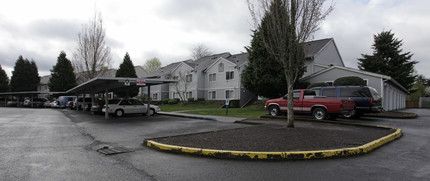 Steeple Chase Apartments in Vancouver, WA - Building Photo - Building Photo