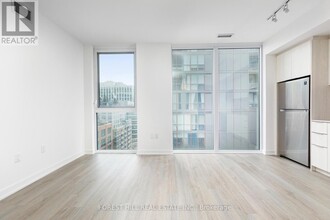 357 King St W in Toronto, ON - Building Photo - Building Photo