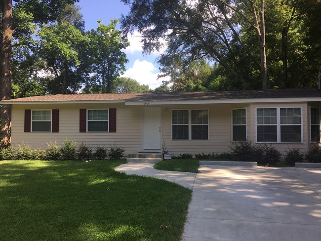 Greenbriar Apartments in Tallahassee, FL - Foto de edificio - Building Photo