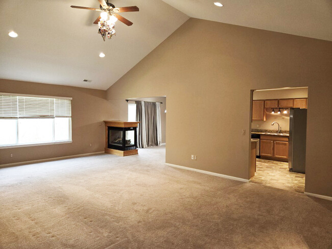 14382 Shadywood Dr in Sterling Heights, MI - Building Photo - Building Photo