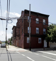 231 1st St in Elizabeth, NJ - Building Photo