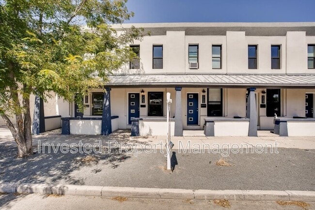 property at 1723 E 35th Ave