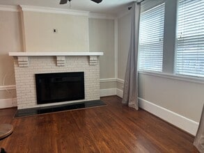 139 N College Ave in Fresno, CA - Building Photo - Building Photo