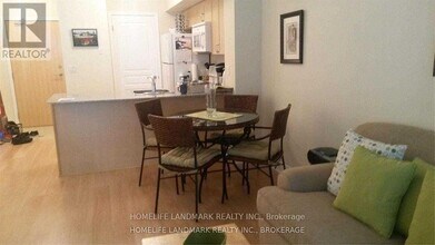 55 S Town Centre Blvd in Markham, ON - Building Photo - Building Photo