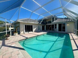 7686 La Corniche Cir in Boca Raton, FL - Building Photo