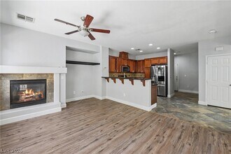 8313 Mozley Park St in Las Vegas, NV - Building Photo - Building Photo