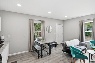 830 Porter St in San Antonio, TX - Building Photo - Building Photo