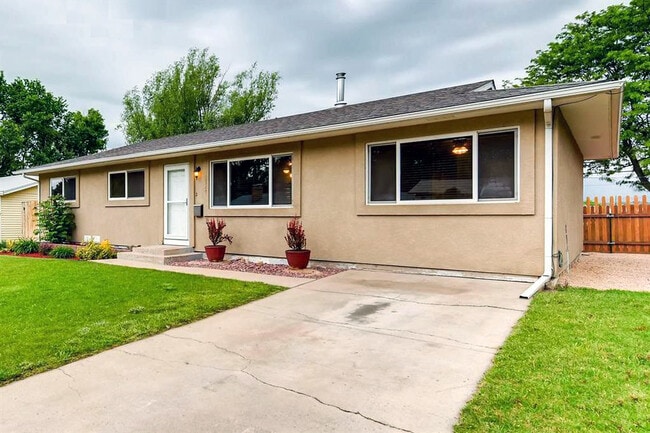 2824 N Arcadia St in Colorado Springs, CO - Foto de edificio - Building Photo