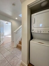 162 Valley Oak Dr in Napa, CA - Building Photo - Building Photo