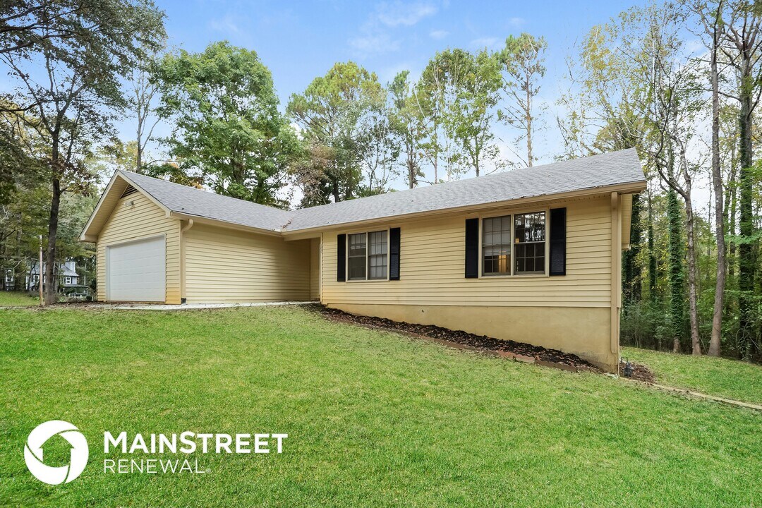 100 Nandover Way in Fayetteville, GA - Building Photo