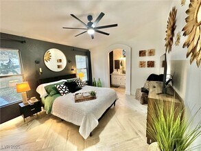 1724 Pinion Mesa Ct in Las Vegas, NV - Building Photo - Building Photo