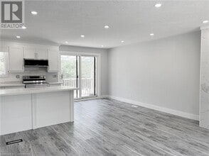 76 Montcalm Dr in Kitchener, ON - Building Photo - Building Photo