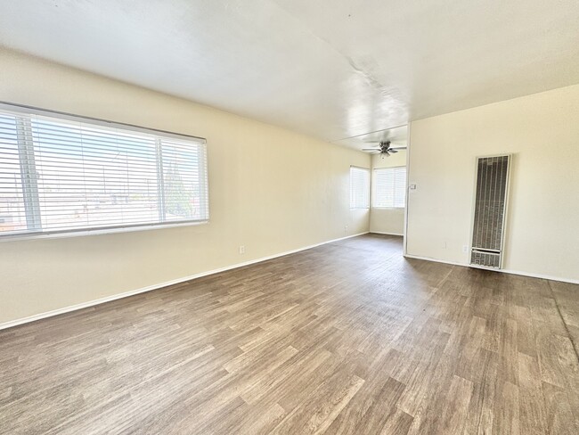 property at 10107 S Hoover St