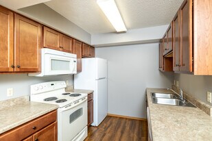 Chapelwood III Apartments in Sioux Falls, SD - Building Photo