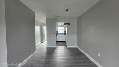 1556 University Ln in Cocoa, FL - Building Photo - Building Photo