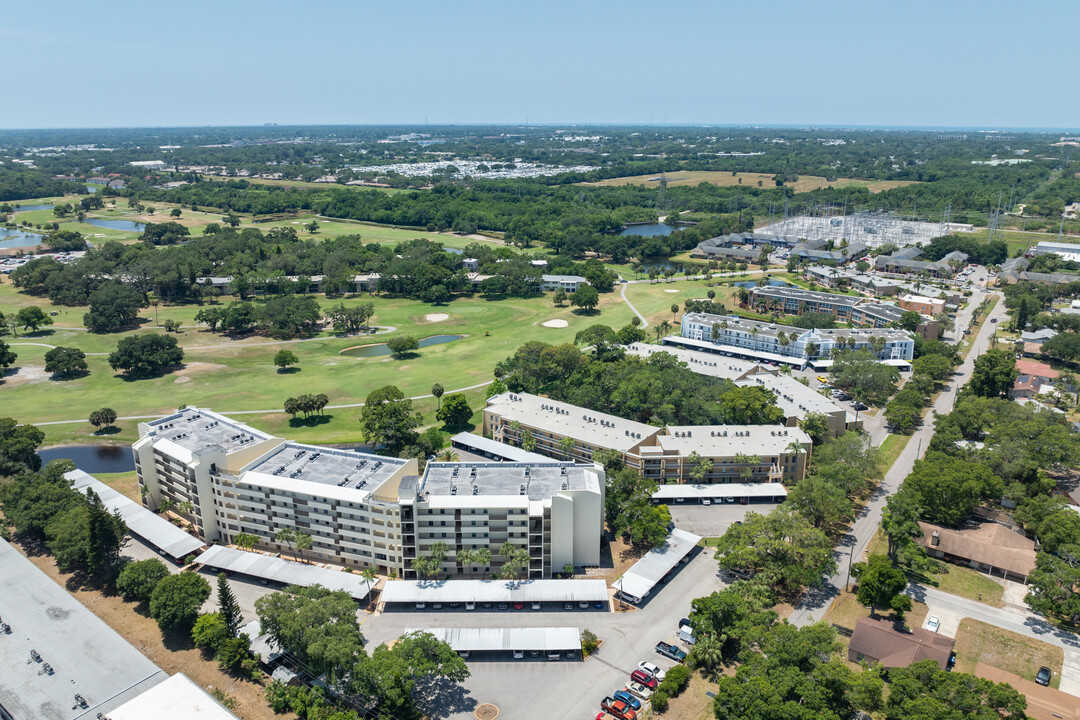 Penthouse Greens Condominiums in Largo, FL - Foto de edificio