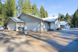 Silver Meadows in Pioneer, CA - Foto de edificio - Building Photo