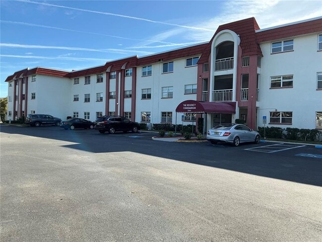 1860 Massachusetts Ave NE in St. Petersburg, FL - Building Photo - Building Photo