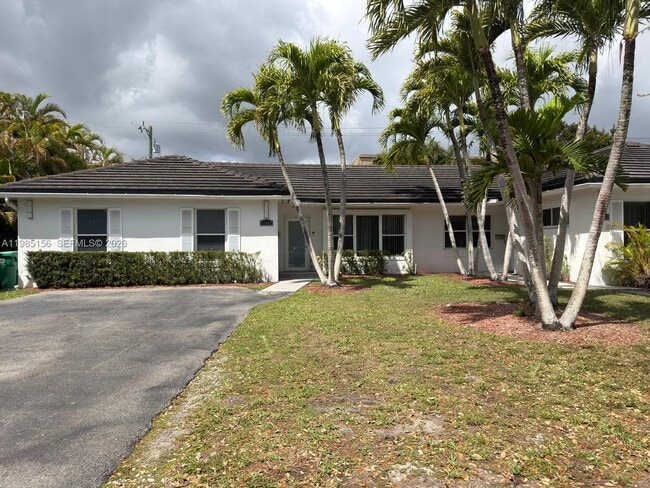 11840 SW 81st Rd in Miami, FL - Building Photo - Building Photo