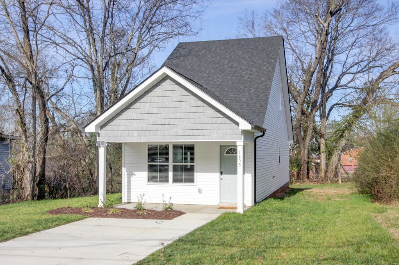 1253 Dodd St in Clarksville, TN - Building Photo