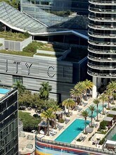 1010 Brickell Ave in Miami, FL - Building Photo - Building Photo