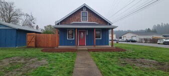 414 N Madison St in Lafayette, OR - Building Photo