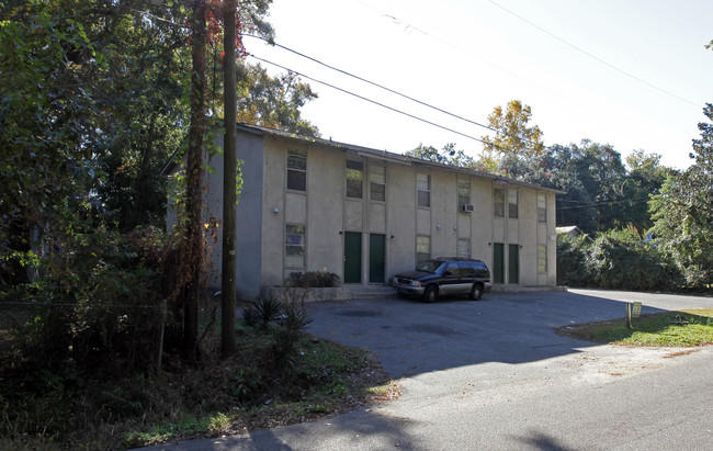 2139 Aberdeen Ave in North Charleston, SC - Foto de edificio - Building Photo