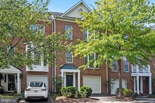 4284 Park Green Ct in Fairfax, VA - Building Photo