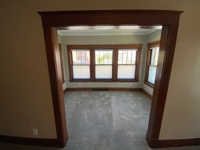 324 Paine Ave, Unit Downstairs in Toledo, OH - Building Photo - Building Photo