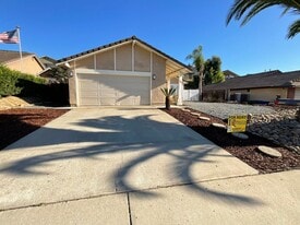 1863 Donahue Dr in El Cajon, CA - Building Photo