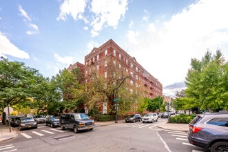 Kings Manor in Brooklyn, NY - Building Photo - Building Photo